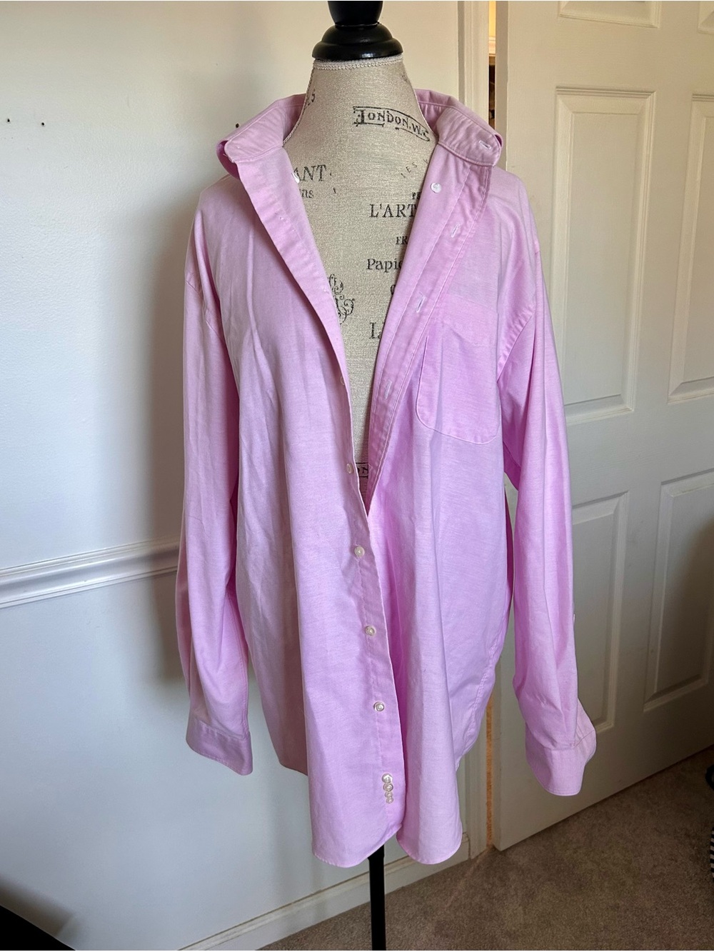Men’s Pink Classic Button-Down Oxford Shirt